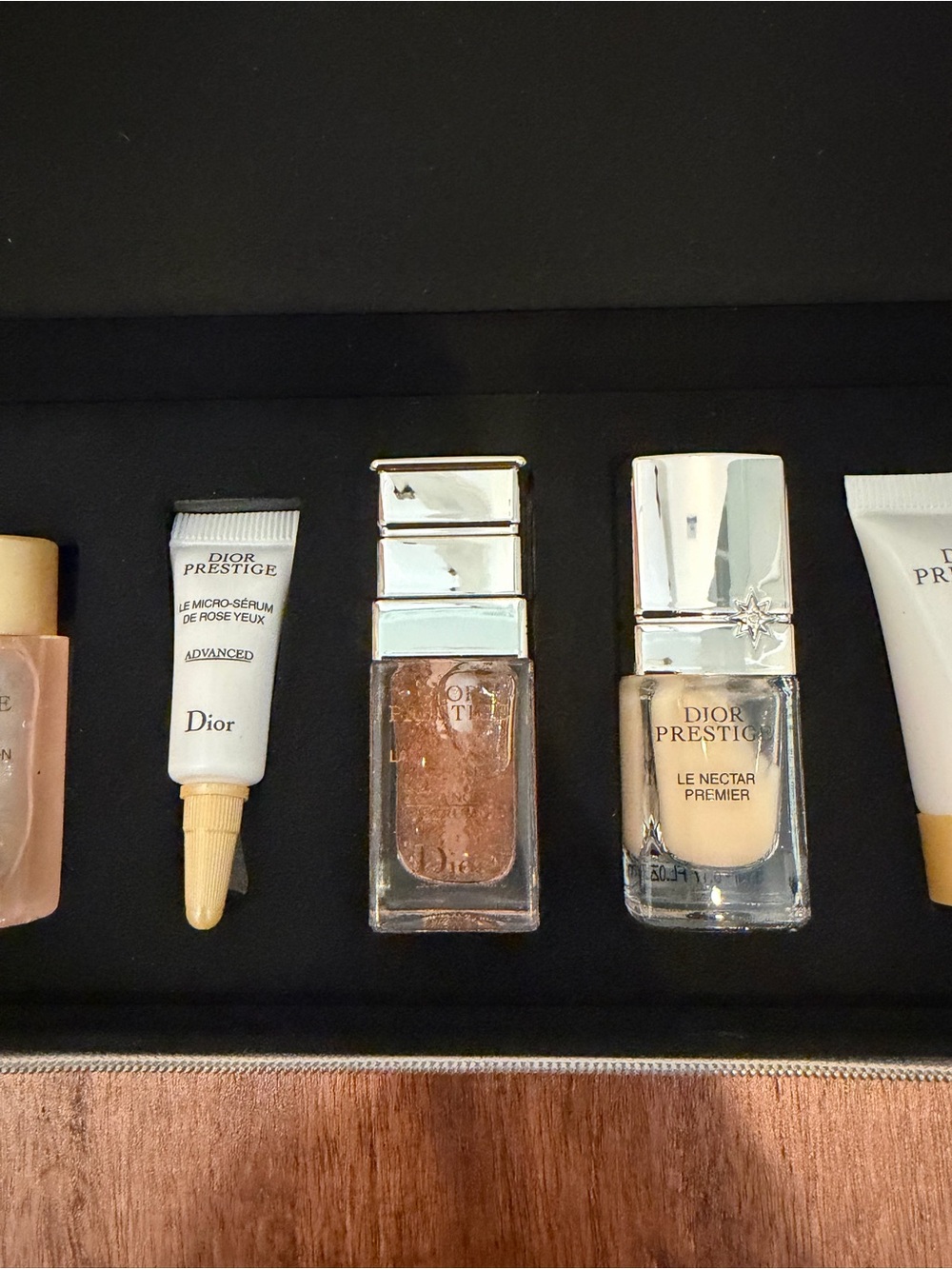 Dior Prestige skincare discovery set - Picture 9 of 11